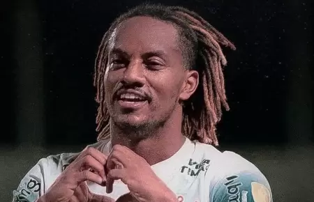 Andr Carrillo anot en el empate de Corinthians por Copa Libertadores.