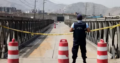 Cierran puente Santa Clara por daos.