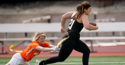 Prohben a mujeres trans en deportes femeninos.