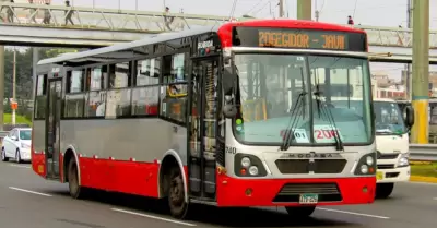 Corredor Rojo sufri un choque en la avenida Venezuela.