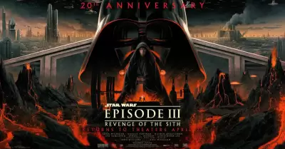 Fanticos celebran el regreso a los cines de Star Wars.