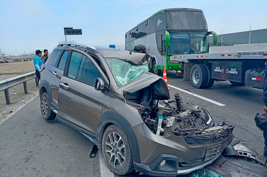 Triple choque en la Panamericana Sur deja un muerto y cinco heridos.