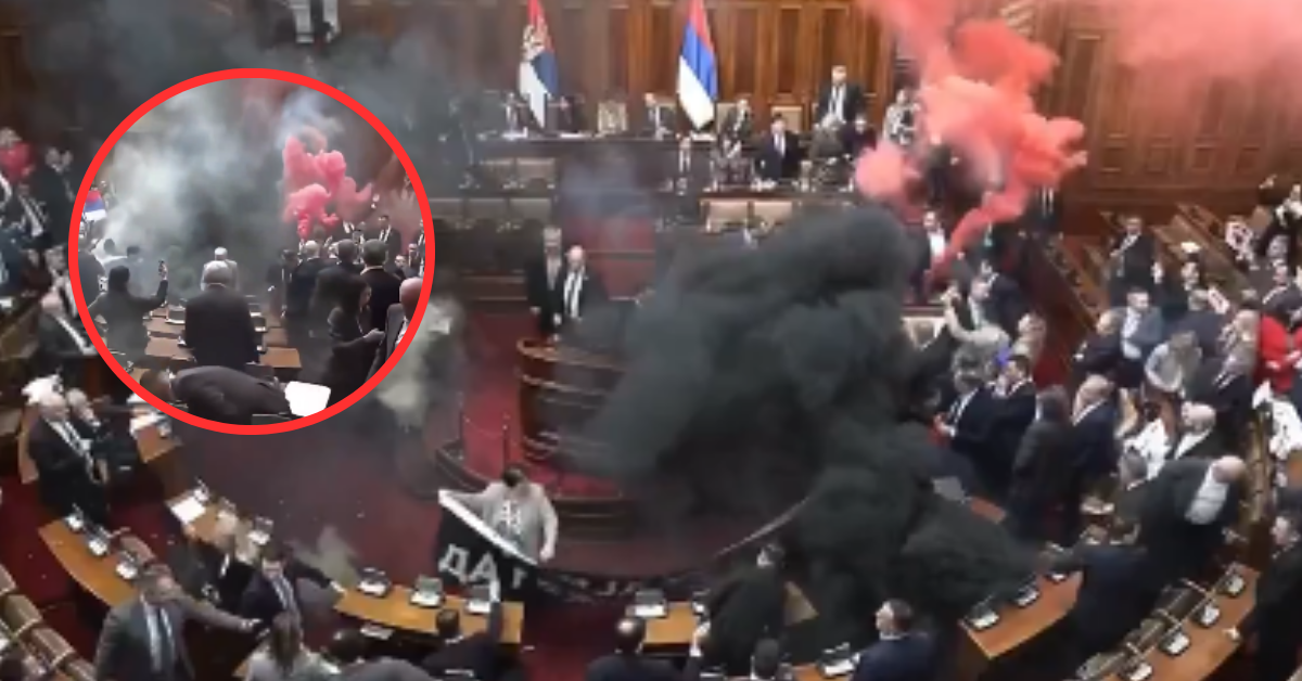 Caos en el Congreso: Bombas lacrimógenas, bengalas y tres parlamentarios heridos por votación en Serbia