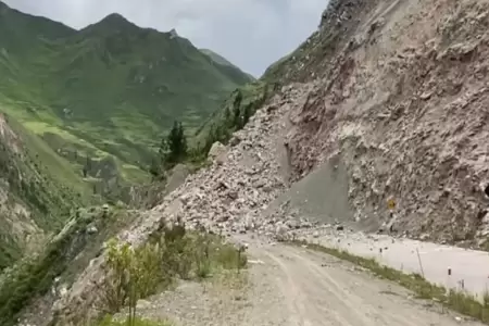 Acceso a estacin de trenes Ollantaytambo-Machu Picchu cerrado por deslizamiento