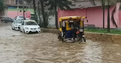 Fuertes lluvias en Tumbes dejan 144 viviendas inhabitables.