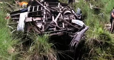 Accidente vehicular dej siete muertos en Myanmar.