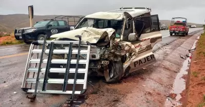 Choque de bus y camioneta dej decenas de heridos en Potos.