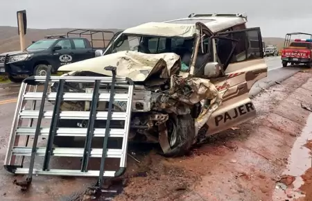 Choque de bus y camioneta dej decenas de heridos en Potos.