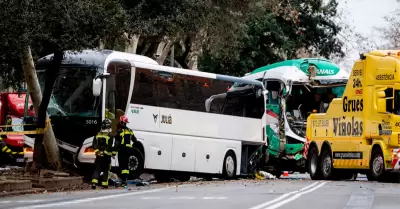 Accidente de autobuses en Barcelona dej varios heridos.