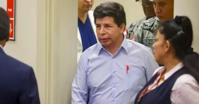 Juez reprende a Pedro Castillo y le pide no hacer poltica en juicio oral.