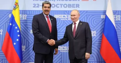 Rusia y Venezuela celebran relaciones en videollamada