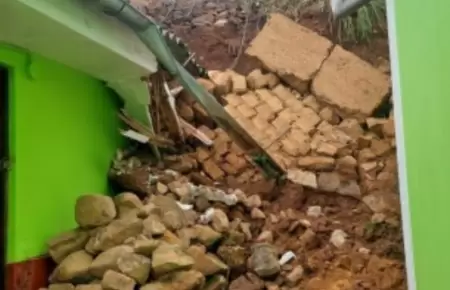 Pared de colegio se derrumb y obligo a escolares a buscar otro lugar para estud