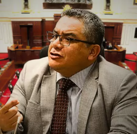 Mociones de censura contra Santivez se debatir este viernes 21.