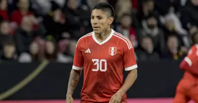 Delantero anot un total de 4 goles con la camiseta de Per.