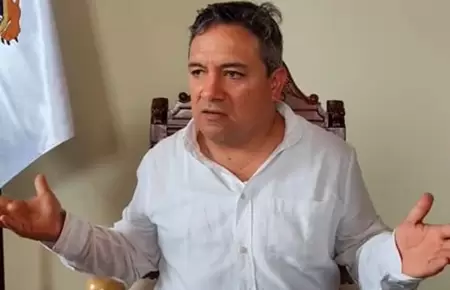 Exalcalde de Trujillo, Arturo Fernndez, se entrega a la justicia.