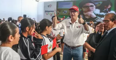 Ministro de Educacin en la ceremonia de inicio del Ao Escolar 2025.