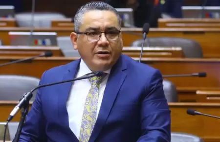 Juan Jos Santivez asistir al Congreso previo la mocin de censura en su con