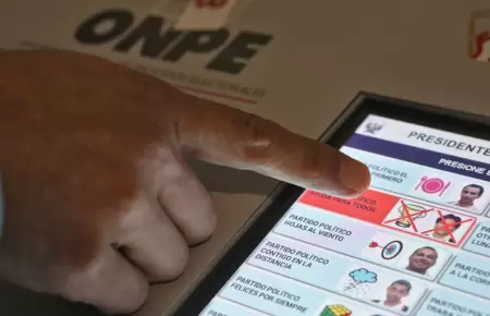 Pleno aprueba dictamen que propone incorporar voto digital en elecciones.