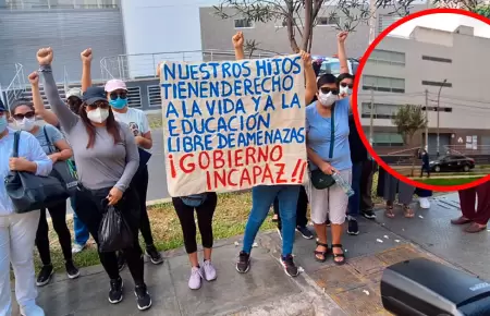 Docentes habran renunciado ante extorsiones a colegio en Los Olivos.