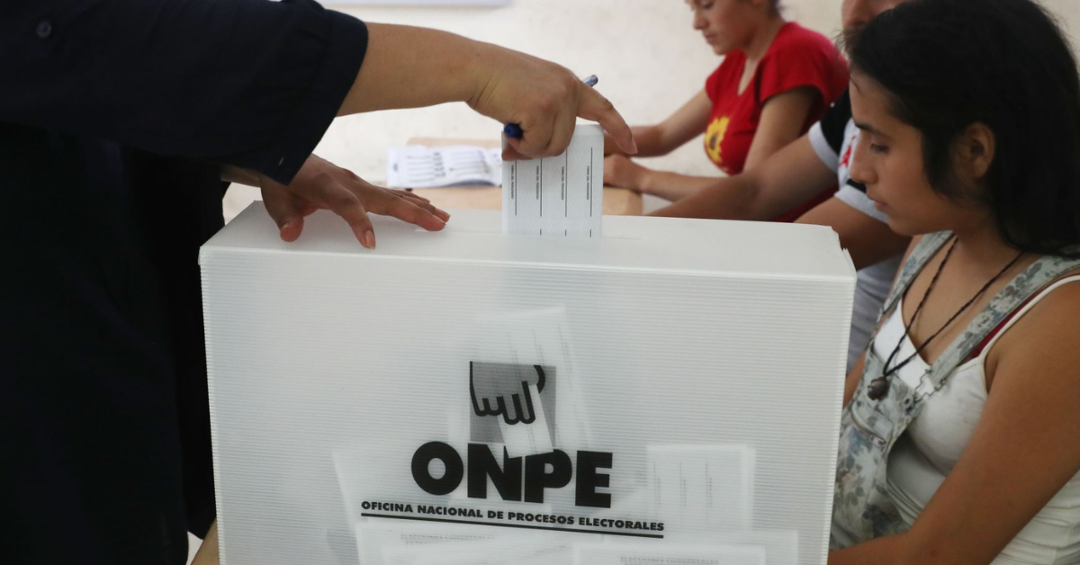 ONPE aprueba reglamento para elecciones 2026.