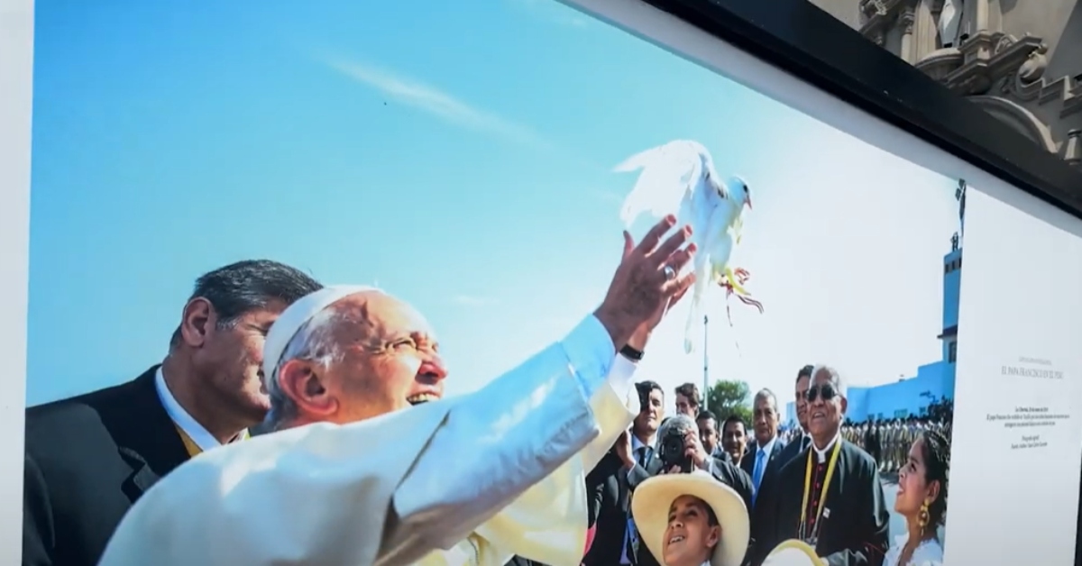 Miraflores presenta exposición fotográfica conmemorativa de la visita del papa Francisco al Perú