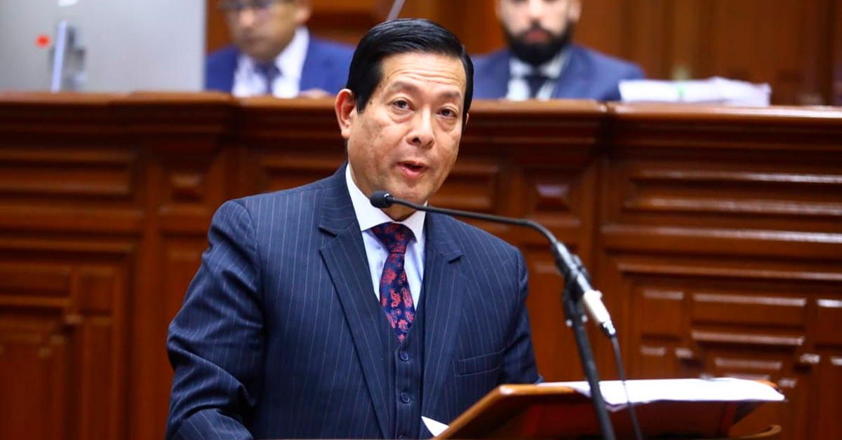 Congreso: Recolectan firmas para censurar al ministro Eduardo Arana por "incapacidad política"