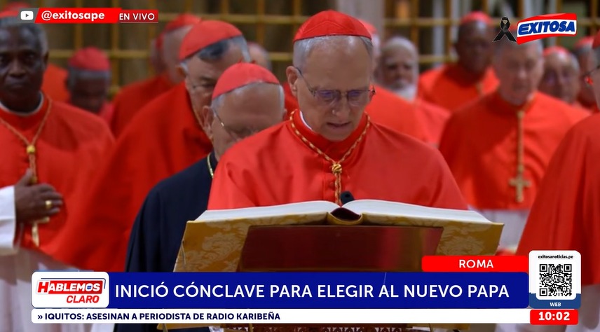 Cardenal Robert Prevost jura en el cnclave.