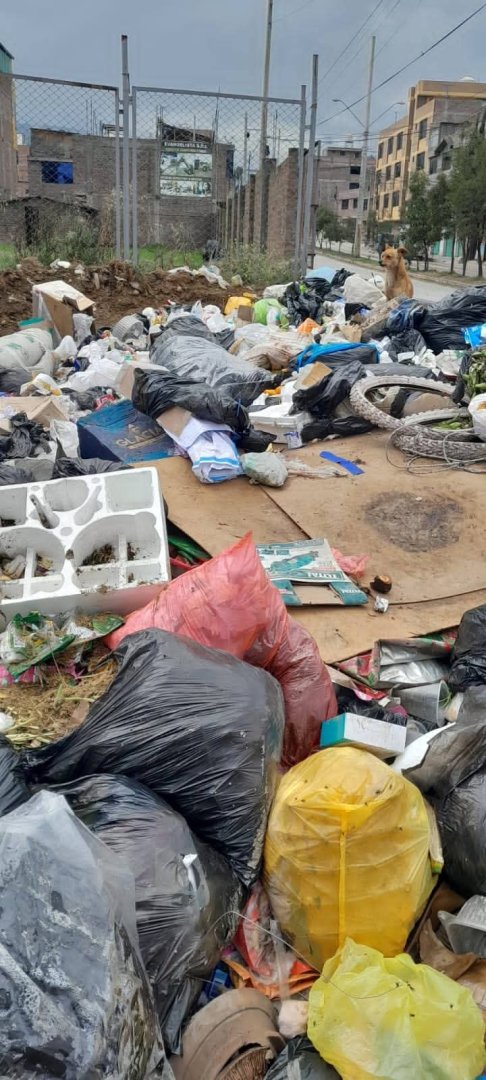 Basura inunda calles de El Tambo