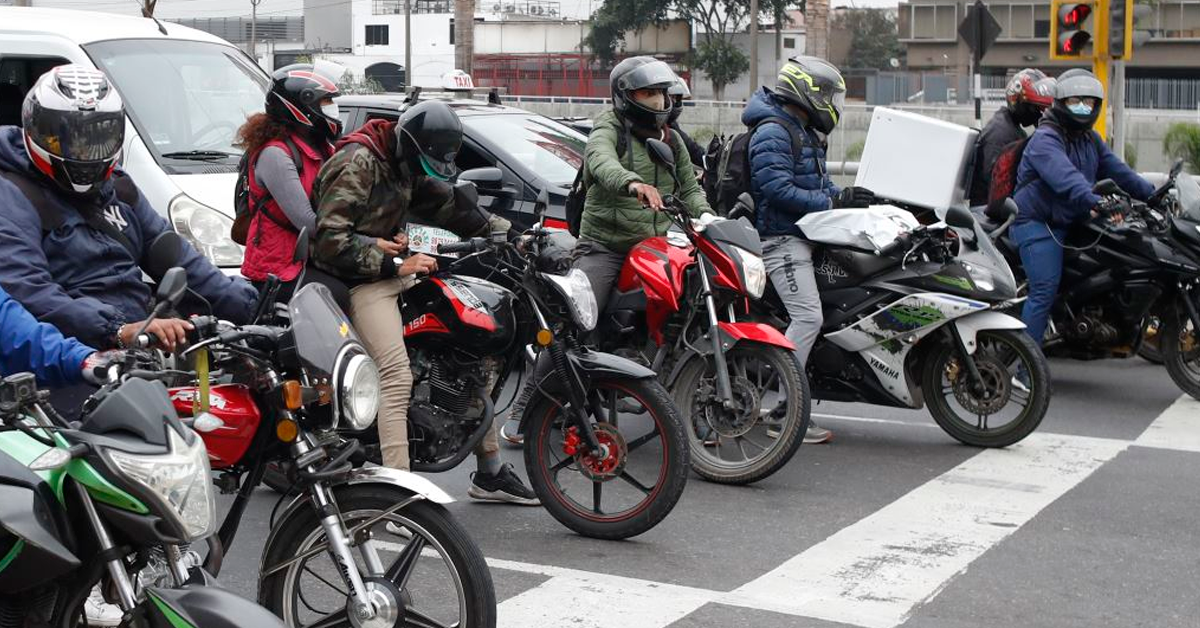 Gremio de motociclistas convocó para hoy a un paro en rechazo a la prohibición de dos personas en una moto
