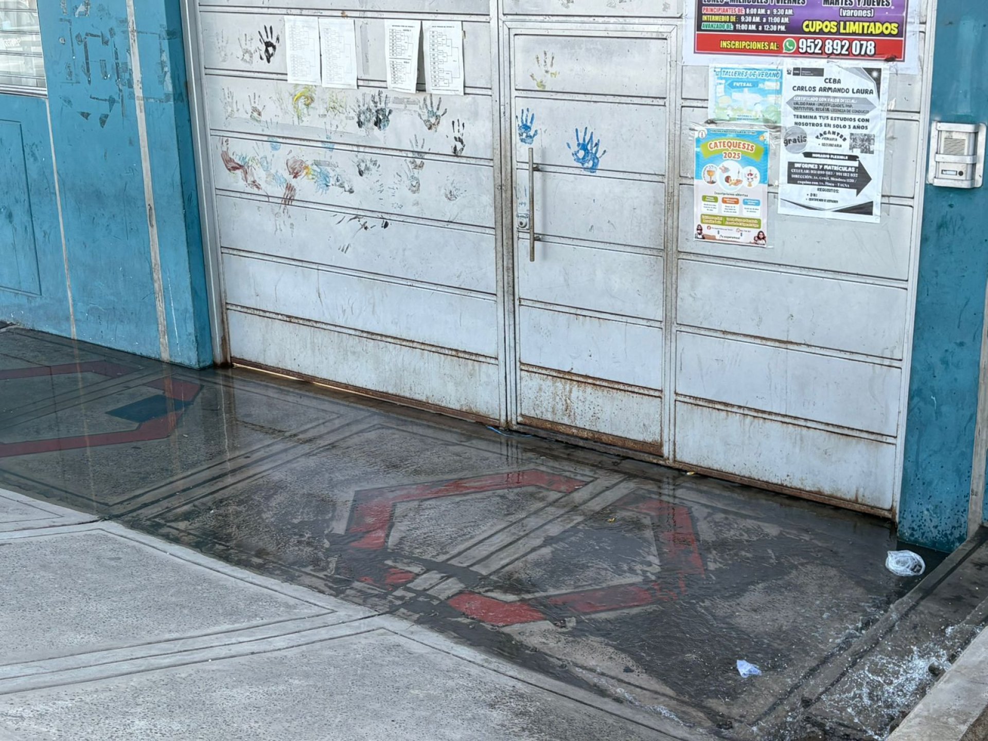 Fugas de desage y aniegos en Tacna