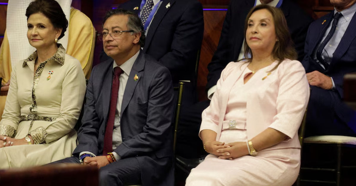 Dina Boluarte negó el saludo a presidente de Colombia durante toma de mando de Daniel Noboa