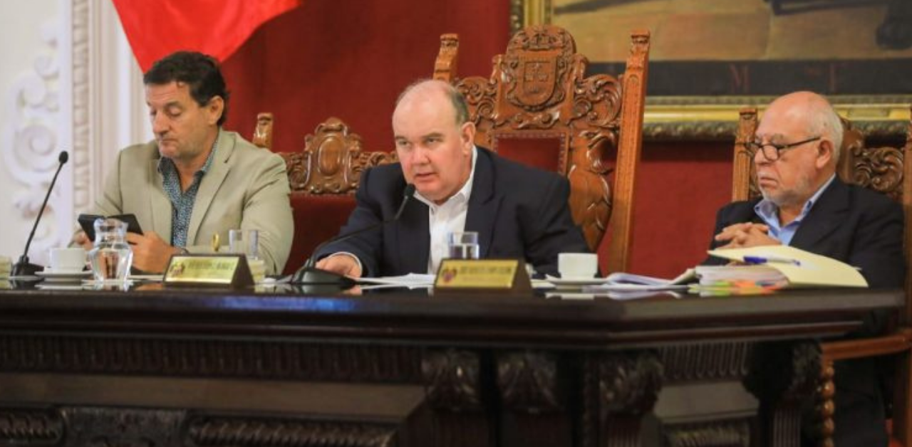 JNE admite a trámite proceso de vacancia contra 21 regidores de la MML