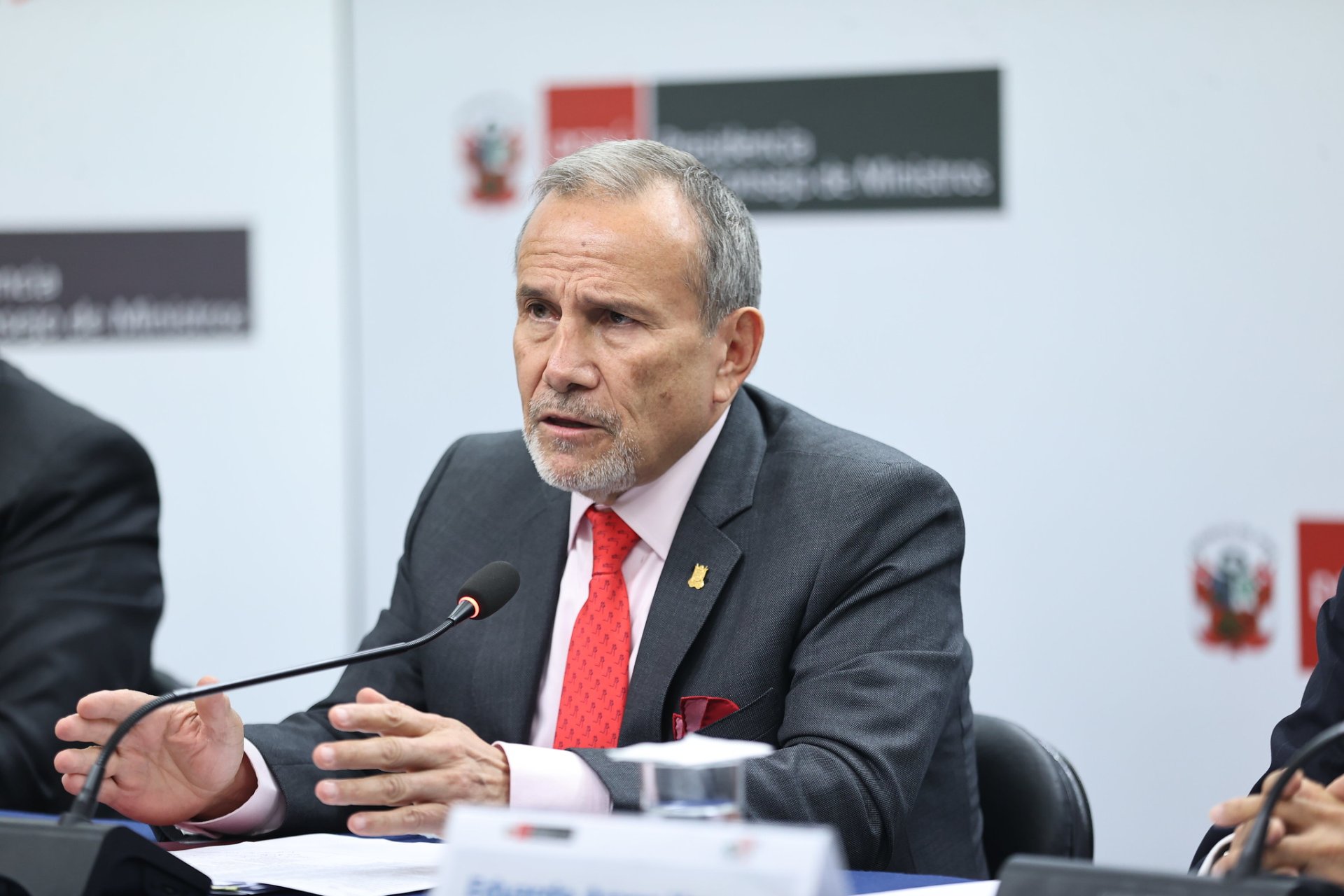 Canciller sobre peruano fallecido en Ucrania.