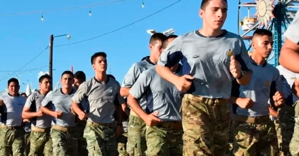Argentina: Gobierno de Javier Milei anuncia "nuevo servicio militar voluntario" para jóvenes