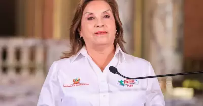 Boluarte recuerda aumento de sueldo mínimo por el Día del Trabajo.