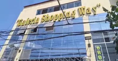 Delincuentes asaltaron stands de joyería en galería de Jesús María.
