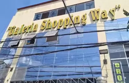 Delincuentes asaltaron stands de joyera en galera de Jess Mara.