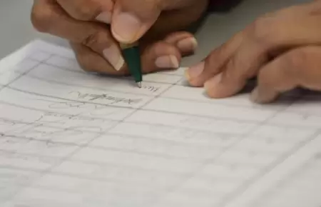 Contraloría advirtió el año pasado el caso de firmas adulteradas.