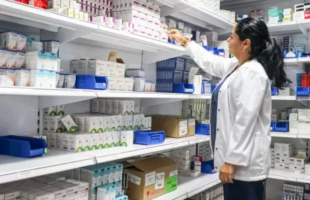 Ley facilitar ingreso de medicamentos registrados en pases de alta vigilancia.