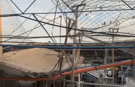 Techo de mercado Modelo colapsa mientras ejecutaban trabajos de desmontaje.