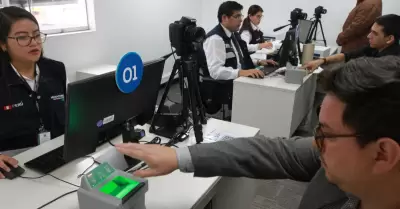 Migraciones amplía atención en sedes para trámite de pasaporte.