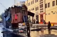 La Victoria: Camin de reciclaje se incendia en plena va pblica y causa alarma entre vecinos