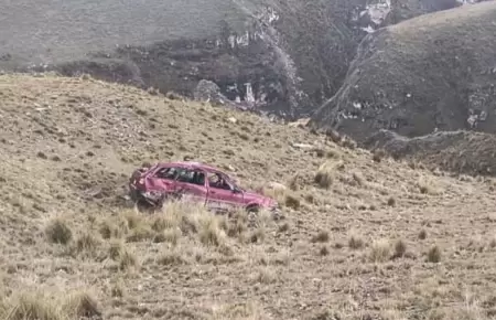 Minero muere tras caer con su auto a abismo en ruta a Corihuarmi