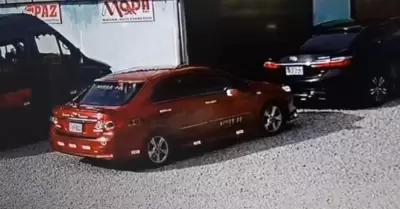 Tarma: Falso pasajero roba taxi a balazos