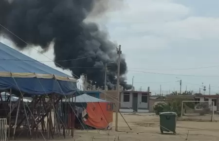 Familias afectadas por incendio en La Yarada Los Palos