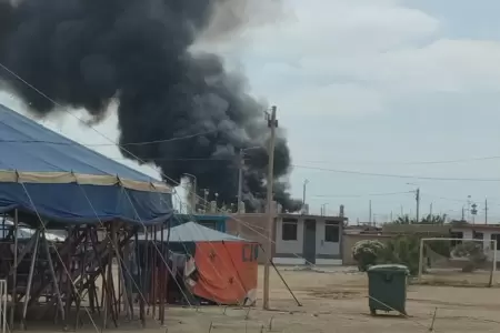 Familias afectadas por incendio en La Yarada Los Palos