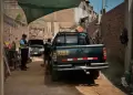 Trgico! Muere mecnico aplastado por el motor de su propio auto en taller de Santa Anita