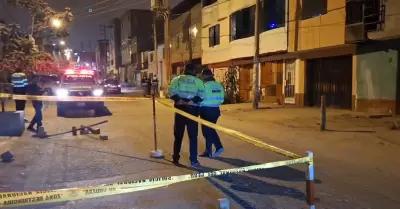 Criminales asesinan a dos personas en SJM.