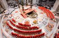 Cnclave 2025: Cardenal decano del Vaticano pidi elegir "al papa que la humanidad necesita"