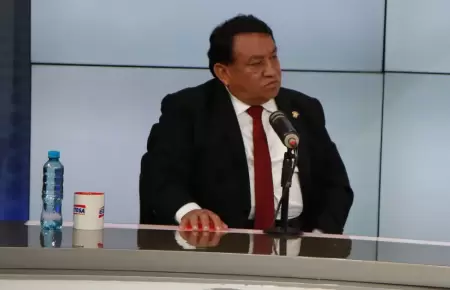 Jos Luna denuncia que bancos no pagan intereses por la CTS.